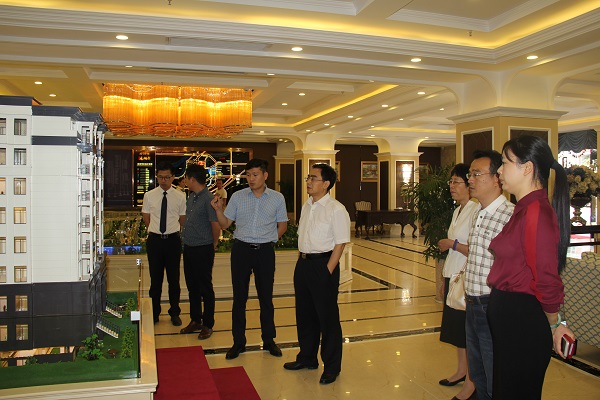 ��˼��һ�е����εز�������Ŀ����ָ������