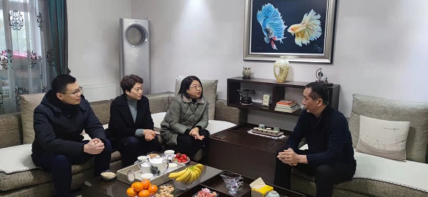 ���εز����ſ�չ��������ů�߷�ο�ʻ